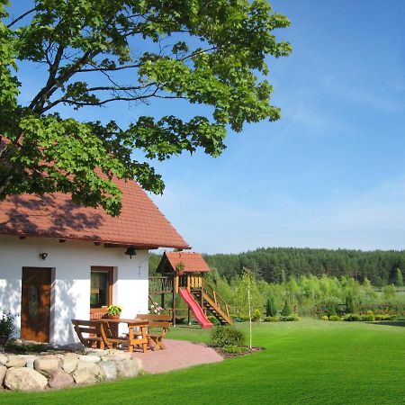 Domek Czerwony Kapturek Villa Plocice Exterior foto