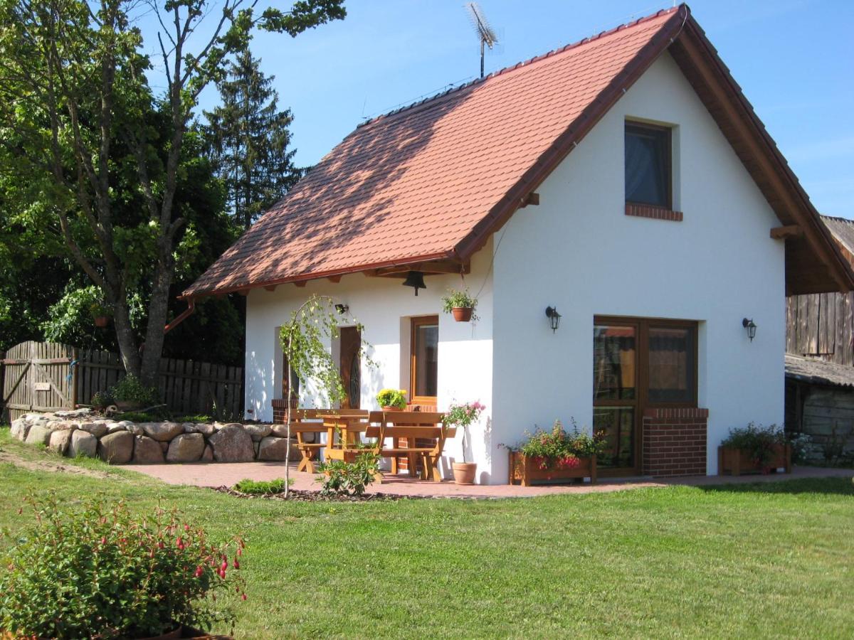 Domek Czerwony Kapturek Villa Plocice Exterior foto